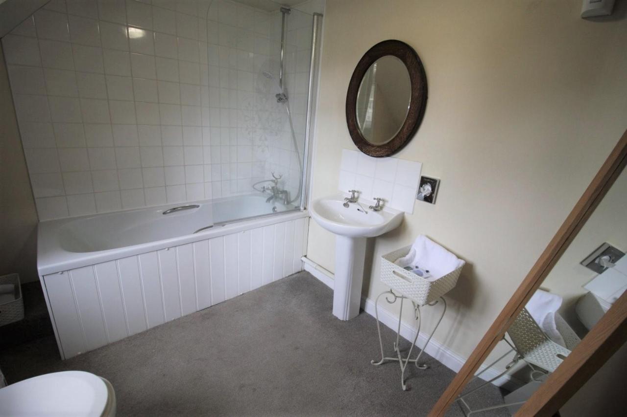 The Carpenters Arms Hotel Newbury  Værelse billede